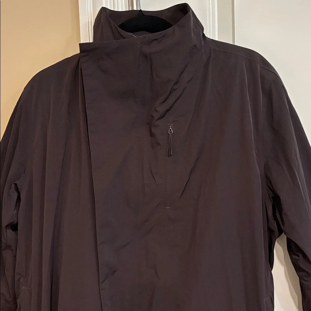 Lululemon Lab Moraine Coat in Maroon Brown. Size L - Picture 5 of 16